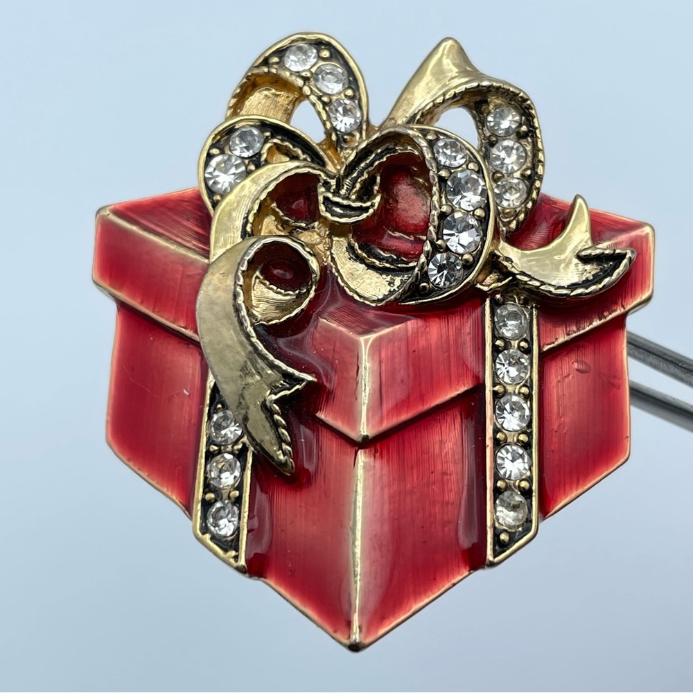 Vintage Monet Red Enamel Gift Box Brooch w/ Rhinestone Bow Holiday Pin